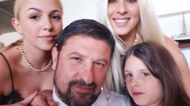 Η οικογένεια του Νίκου Χαρδαλιά: Οι φωτό που ανήρτησε η σύζυγος του