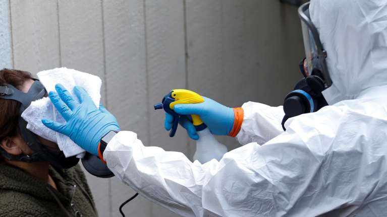 Εφιάλτης ο κορονοϊός: 4.926 οι νεκροί στον πλανήτη -  131.460 τα κρούσματα