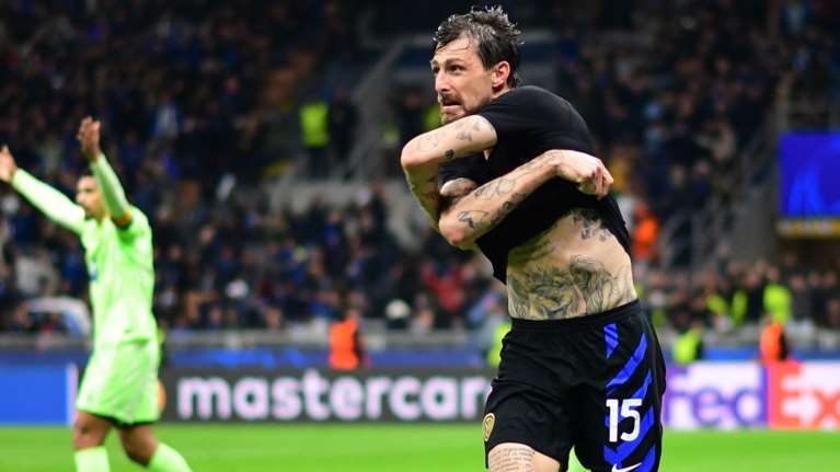 Φραντσέσκο Ατσέρμπι: &quot;Ο καρκίνος ήταν η τύχη μου&quot; - Η ζωή σαν ταινία του 37χρονου που νίκησε την επάρατη νόσο, το αλκοόλ και την κατάθλιψη