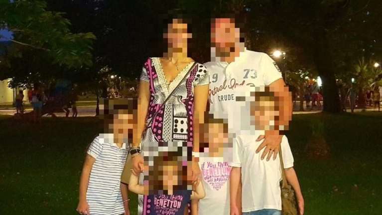 &quot;Με χτυπούσε με γκλομπ και ζωστήρα, μας έκαιγε με αναπτήρα&quot;: Η περιγραφή - σοκ της 13χρονης κόρης του αστυνομικού στη Βουλή