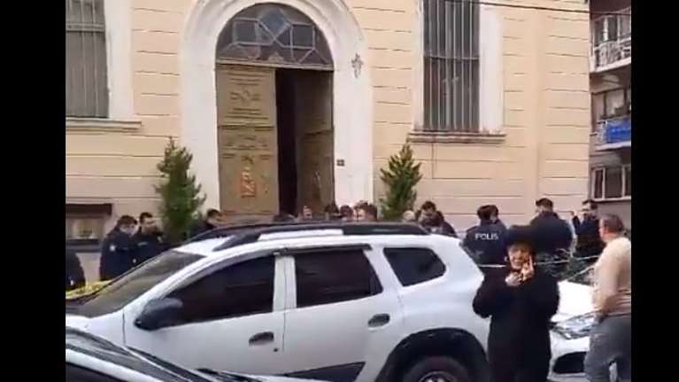Επίθεση μασκοφόρων σε καθολική εκκλησία της Κωνσταντινούπολης - Ένας νεκρός [βίντεο]