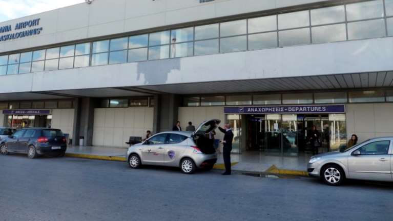 Χανιά: 64χρονη πέθανε ξαφνικά μέσα στο αεροπλάνο πριν την απογείωση