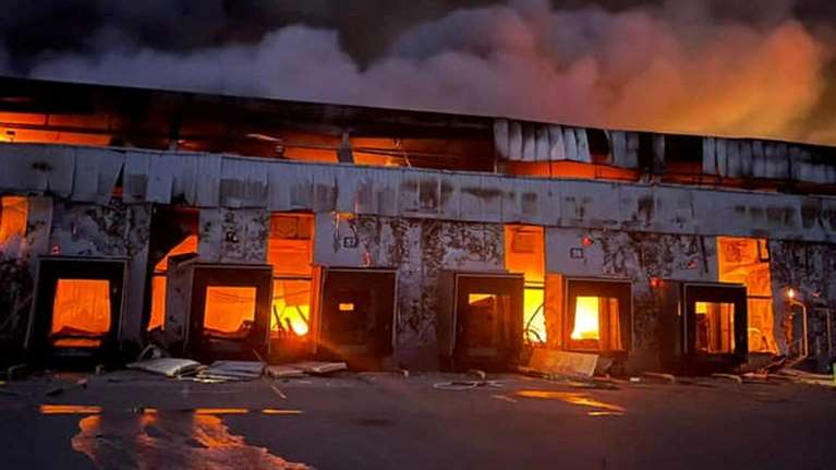 Πόλεμος στην Ουκρανία: Οι Ρώσοι περικυκλώνουν το Κίεβο και "πνίγουν" τη Μαριούπολη - Σειρήνες και βομβαρδισμοί