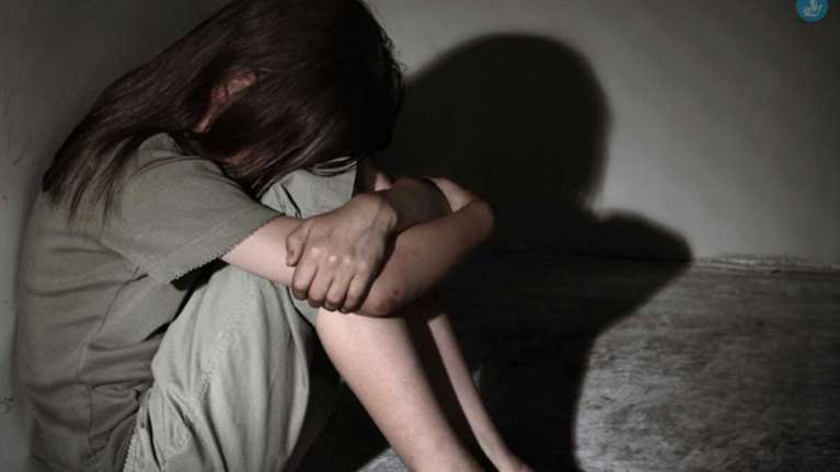 Φρίκη στη Θεσσαλονίκη: Μητέρα κλείδωνε την 8χρονη κόρη της χωρίς φαγητό για μέρες - &quot;Δεν με νοιάζει, να ψοφήσεις&quot;