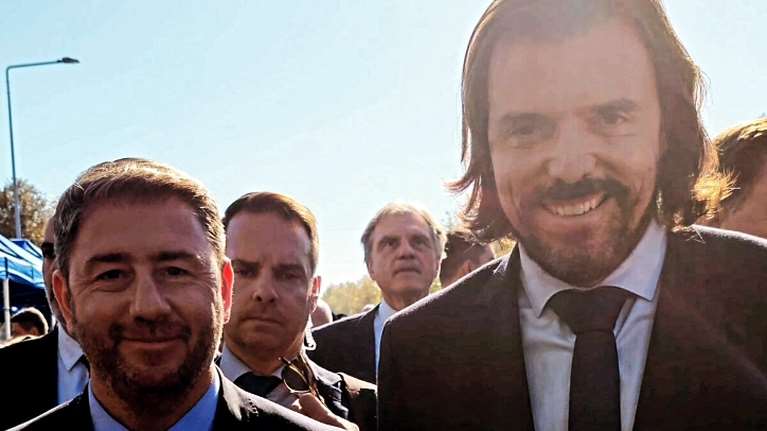 ΣΥΡΙΖΑ: Η φωτογραφία του Πέτρου Παππά με τον Ανδρουλάκη που άναψε φωτιές- Ψάχνει θέση στο ψηφοδέλτιο σχολίασε ο Γιαννούλης