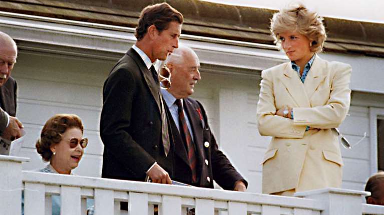 "Δεν ήταν εύκολο": Το "ένοχο μυστικό" του Κάρολου και της Νταϊάνα με συνένοχο τη βασίλισσα Ελισάβετ