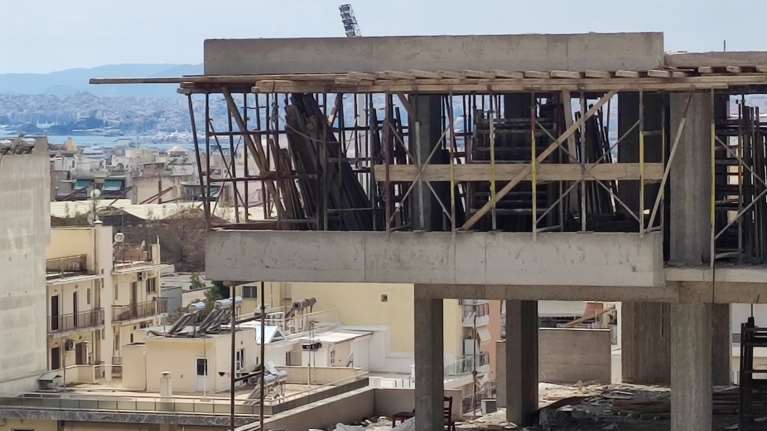 Νέος Οικοδομικός Κανονισμός: Όλες οι αλλαγές που φέρνει η νέα τροπολογία μέσα από 12 ερωτήσεις και απαντήσεις