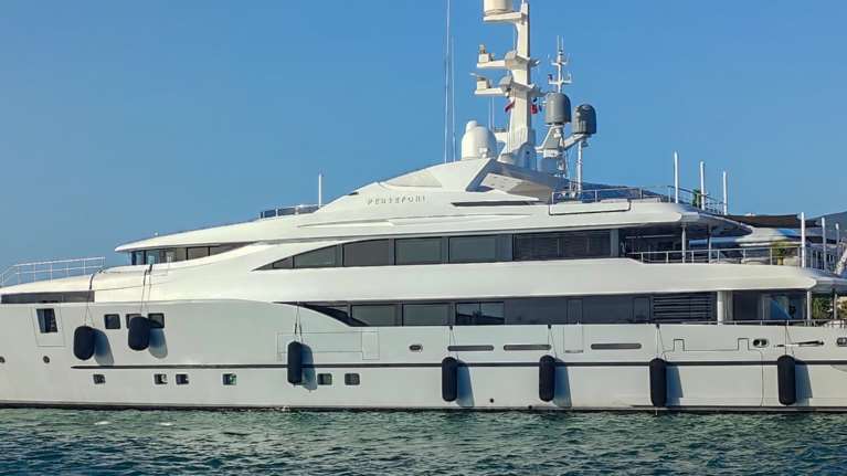 Ύδρα: &quot;Ημουν στην καμπίνα, δεν γνωρίζω ποιος προκάλεσε τη φωτιά, έμπλεξα χωρίς να φταίω&quot; λέει ο καπετάνιος του &quot;Περσεφόνη&quot;