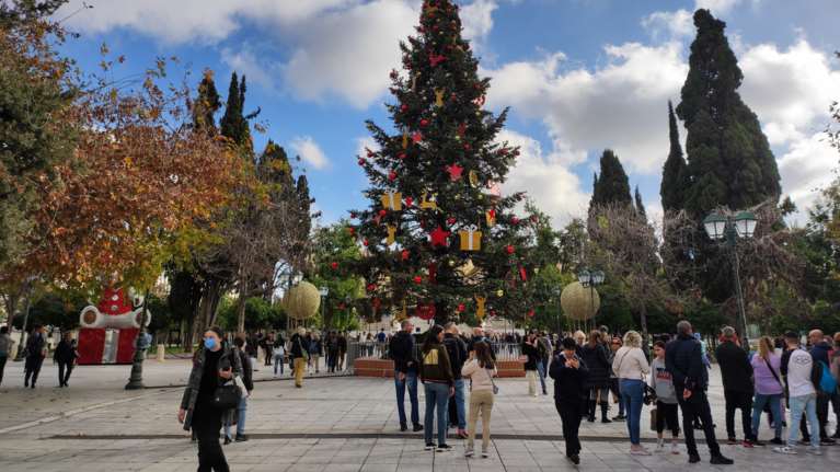Ποιοι πάνε &quot;ταμείο&quot; τα Χριστούγεννα: Όλες οι πληρωμές, οι δύο βασικές ομάδες δικαιούχων