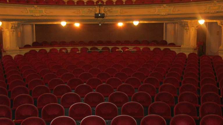 Νέα σοκαριστική κατάθεση για τον σκηνοθέτη: Ναρκωτικά και πρόταση για ερωτικά όργια σε παιδιά