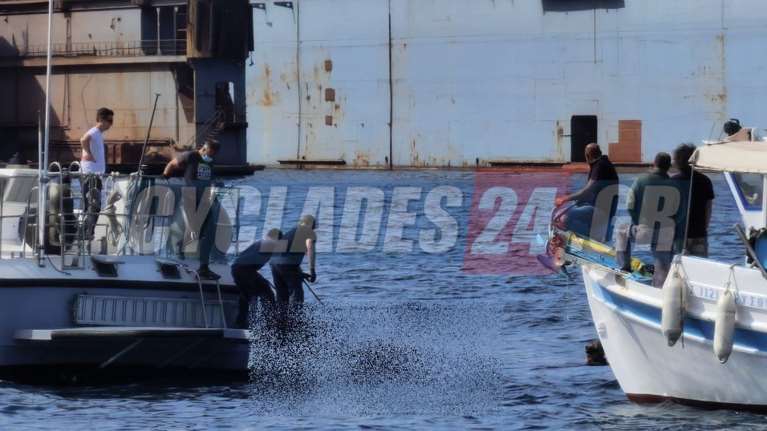 Σύρος: Σορός άνδρα εντοπίστηκε να επιπλέει στο λιμάνι [εικόνες - βίντεο]