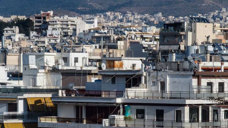 Πώς να &quot;κουρέψετε&quot; τον φετινό ΕΝΦΙΑ έως και 70% - Η πληρωμή σε δόσεις έως και τον Αύγουστο του 2022 [παραδείγματα]