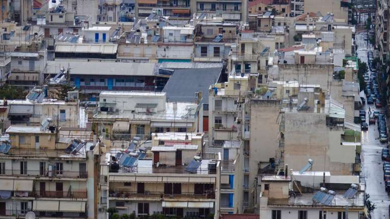 Ακίνητα: Υπερκέρδη που ζαλίζουν από το AirBnB - Στο τραπέζι η επέκταση απαγόρευσης νέων αδειών και σε άλλες περιοχές