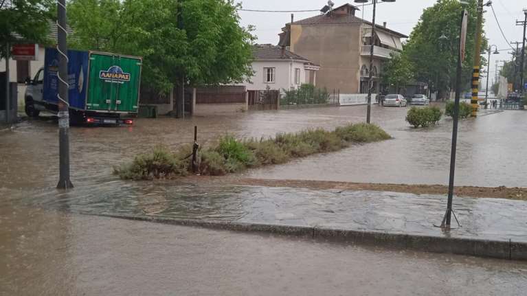 Κακοκαιρία Genesis: Εξασθενούν από το βράδυ τα έντονα καιρικά φαινόμενα - Καλύτερος ο καιρός αύριο [βίντεο - εικόνες]