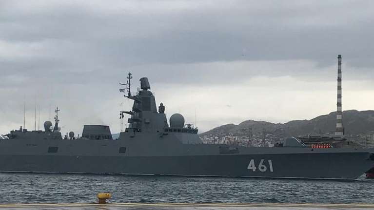 25η Μαρτίου: Στον Πειραιά για τα 200 χρόνια η γαλλική φρεγάτα &quot;Languedoc&quot; και η ρωσική &quot;Ναύαρχος Κασατόνοβ&quot;