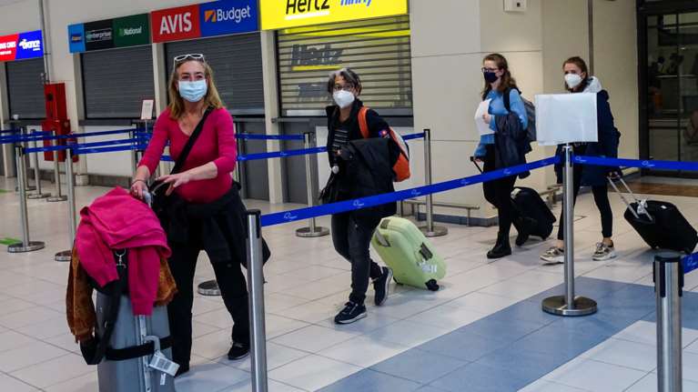 Χανιά: Ταλαιπωρία για εκατοντάδες Βρετανούς τουρίστες - Ξένες εταιρίες ακυρώνουν τις πτήσεις τους