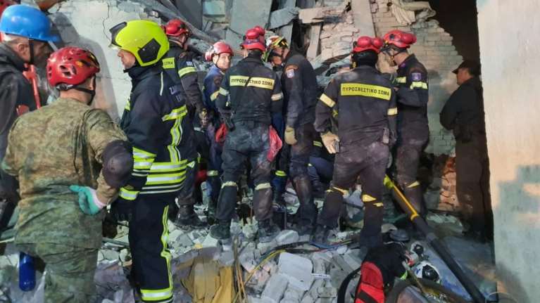 Σεισμός στην Τουρκία: Αναχωρεί με C-130 επίλεκτη ομάδα από ΕΜΑΚ και ΕΚΑΒ μαζί με τον Λέκκα - Με εντολή Μητσοτάκη