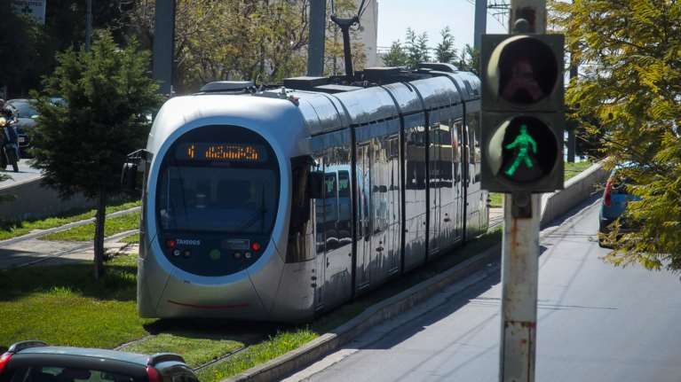 Στάση εργασίας την Πέμπτη σε τρένα και τραμ