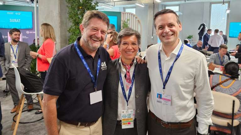 Σημαντικές επαφές Χάρη Δούκα: Είδε τη δήμαρχο του Παρισιού και τον πρώην δήμαρχο της Νέας Υόρκης Μ. Μπλούμπεργκ