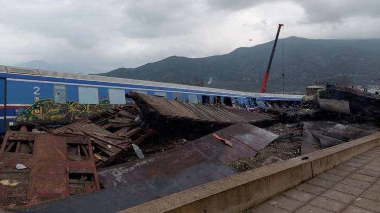 Τραγωδία στα Τέμπη: Δημοσία δαπάνη οι κηδείες των θυμάτων - Τριήμερο εθνικό πένθος