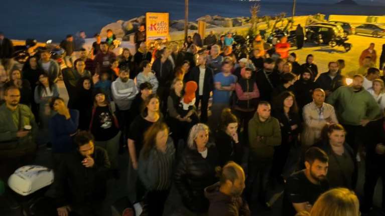 Νίσυρος: Οι εξηγήσεις της ΕΛΑΣ για την κράτηση του πατέρα που κατήγγειλε τη σεξουαλική κακοποίηση του παιδιού του