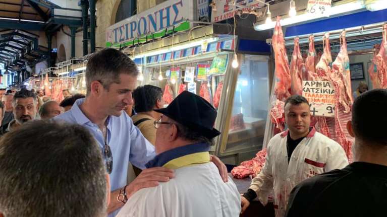 Κώστας Μπακογιάννης: Πώς αποχαιρετά τον πρόεδρο της Βαρβακείου Κλεάνθη Τσιρώνη