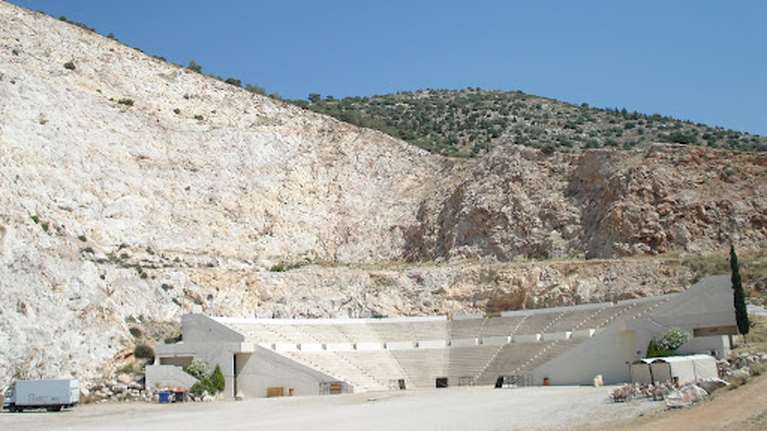 Ανατροπή με τη 15χρονη στην Πετρούπολη που πήδηξε στο κενό: Απόπειρα αυτοκτονίας ερευνούν οι αστυνομικοί