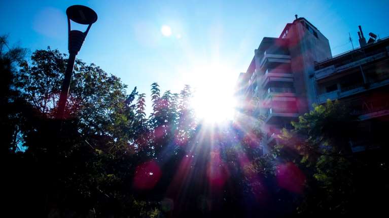 Συνεχίζεται ο καλός καιρός: Σε ποιες περιοχές το θερμόμετρο θα φτάσει τους 18 βαθμούς - Η πρόγνωση της ΕΜΥ