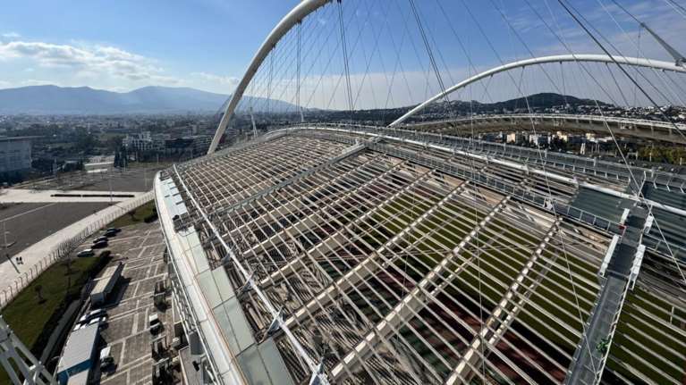 Επεισόδια στο ΟΑΚΑ-19 συλλήψεις: Ομάδα 100 Παναθηναϊκών με full face επιτέθηκε με φωτοβολίδες σε γκρουπ 30 συνοπαδών τους