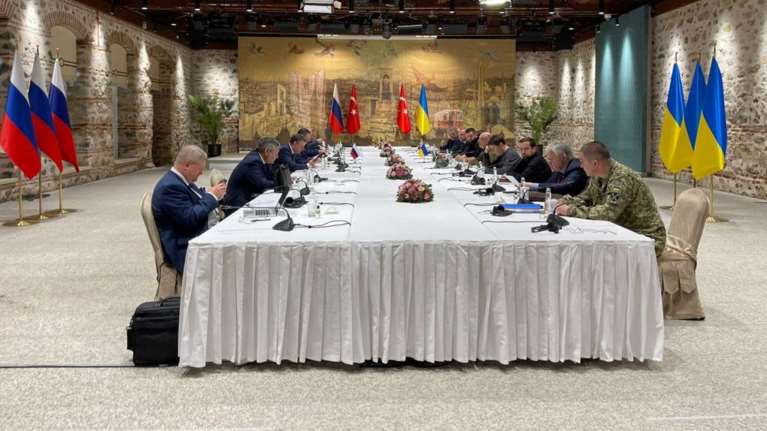 Τουρκία: Πρώτη ημέρα διαπραγματεύσεων Ουκρανίας &amp; Ρωσίας - Ναι Κιέβου για ουδετερότητα και Μόσχας για μείωση επιχειρήσεων