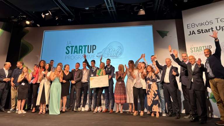 JA Greece: H Drug n Drop κέρδισε τον φοιτητικό διαγωνισμό &quot;JA Start Up 2022&quot;