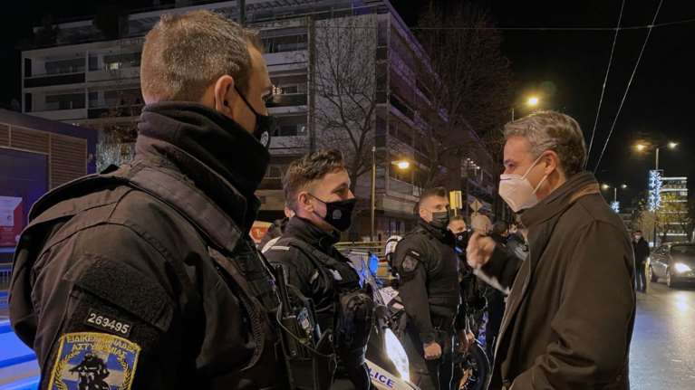 Κυριάκος Μητσοτάκης: Δίπλα στους αστυνομικούς της Ομάδας ΔΙΑΣ - Μαζί με τη σύζυγό του [Εικόνες]