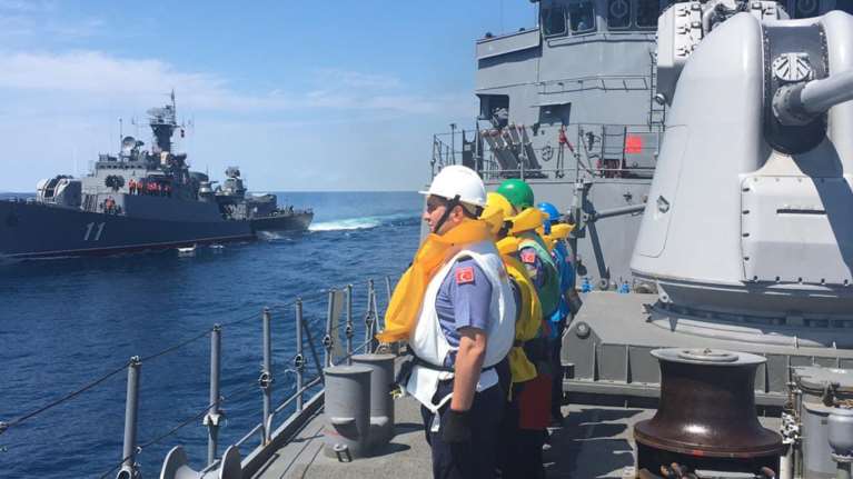 Κρίση με Τουρκία: 17 τουρκικά πολεμικά βγαίνουν στο Αιγαίο - Σε επιφυλακή ο ελληνικός στόλος