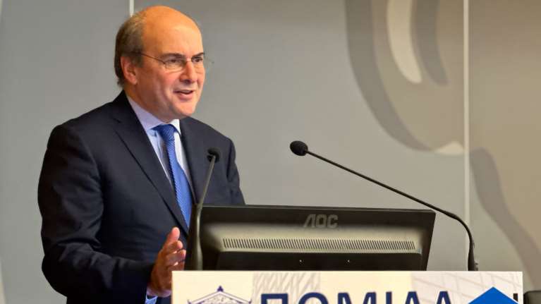 Οι 5 πρωτοβουλίες Χατζηδάκη για τα ακίνητα - Στόχος να αυξηθούν τα διαθέσιμα προς ενοικίαση