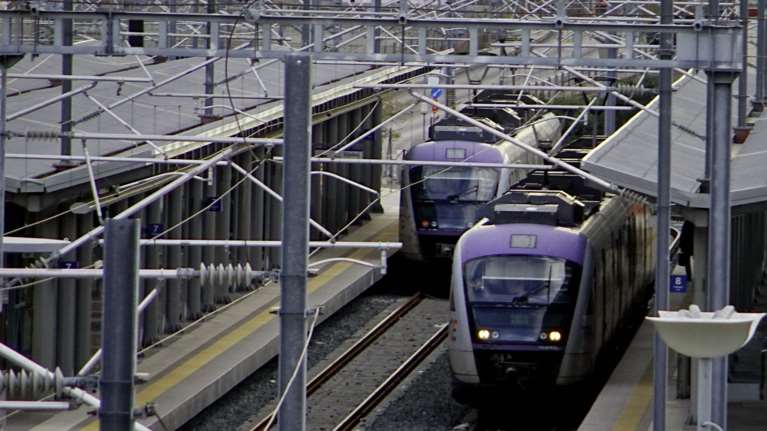 Παραλίγο σύγκρουση τρένων στον προαστιακό: Ποινική έρευνα ζήτησε ο εισαγγελέας - Τέθηκε εκτός υπηρεσίας ο σταθμάρχης