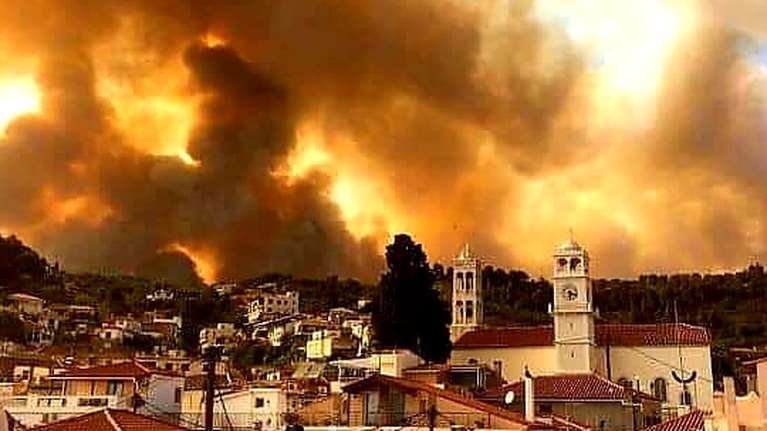 Φλέγεται η Εύβοια: Εκκενώνονται Αγία Άννα, Παλαιόβρυση, Κεραμεία και Αγκάλη - Μάχη με τη φωτιά για Κεχριές, Δάφνη και Σκεπαστή