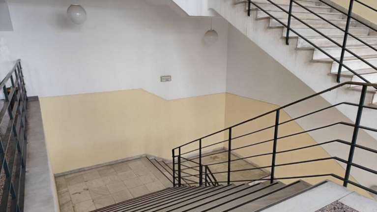 ΕΚΠΑ: Το Πανεπιστήμιο απεκατάστησε τους τοίχους στη Σχολή Νομικών Οικονομικών και Πολιτικών Επιστημών