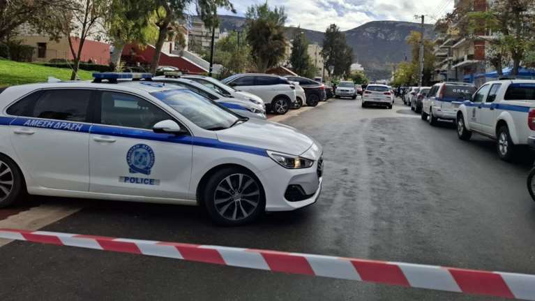 Σοβαρό επεισόδιο μεταξύ νεαρών στα Λαδάδικα λόγω ερωτικής αντιζηλίας: Πέντε τραυματίες και προσαγωγές