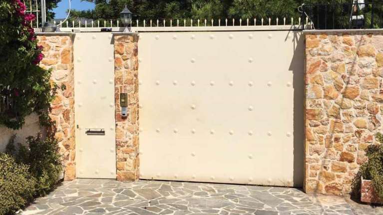 Νέες καταγγελίες στην ΕΛΑΣ για τον ψευτογιατρό που σκορπούσε τον θάνατο - Άλλοι έξι έπεσαν θύματά του