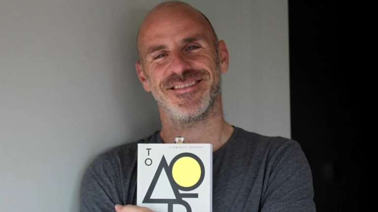 Χαμός στο Twitter με τη σύλληψη του Στέφανου Ξενάκη - &quot;Μάλλον δεν πήγε καλά η... αυτοβελτίωση&quot;