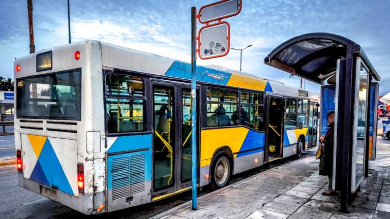 Πρωτομαγιά: Στάσεις εργασίας σε λεωφορεία και τρόλεϊ - Ποιες ώρες θα πραγματοποιούν δρομολόγια