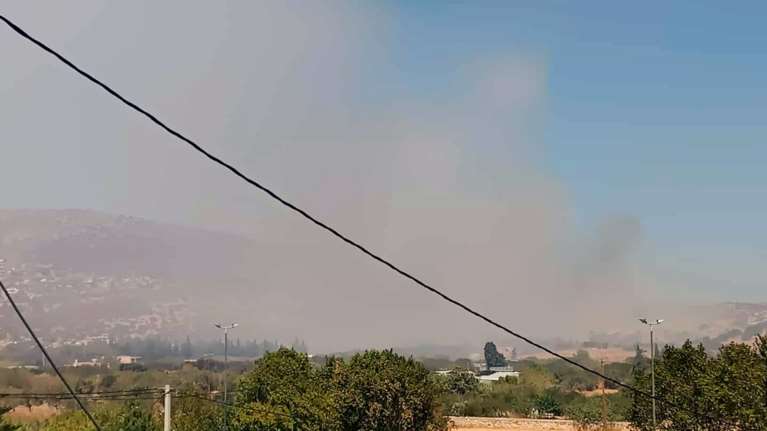 Οριοθετήθηκε η φωτιά στο Λαύριο: Μήνυμα από το 112 για εκκένωση του Θορικού - Επιχειρούν ισχυρές πυροσβεστικές δυνάμεις