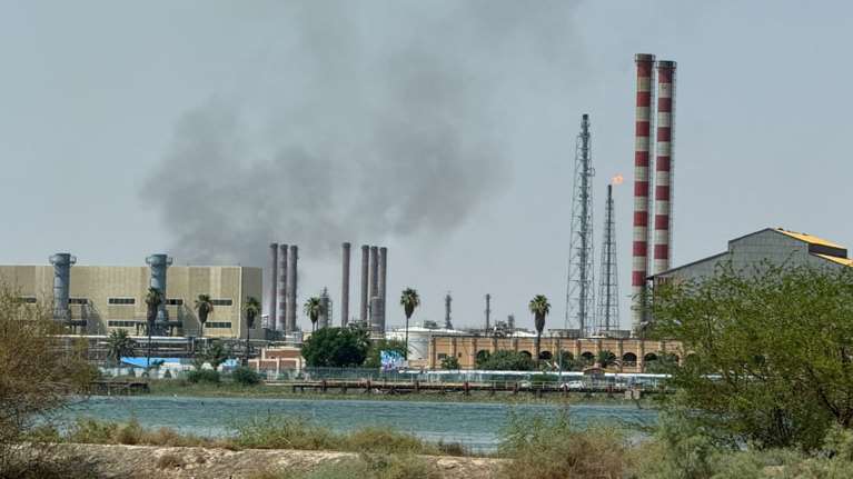 Το Ιράν εξετάζει το κλείσιμο των Στενών του Ορμούζ -  &quot;Ανούσιος&quot; ο διάλογος με τις ΗΠΑ,  λέει η Τεχεράνη και απειλεί να μην εμπλακούν