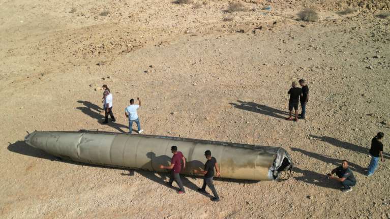 Το Ισραήλ σφυροκοπά τον Λίβανο, το Ιράν απειλεί - Τι θα σήμαινε μια επίθεση στις πετρελαϊκές υποδομές του Ιράν, με τις ευλογίες των ΗΠΑ