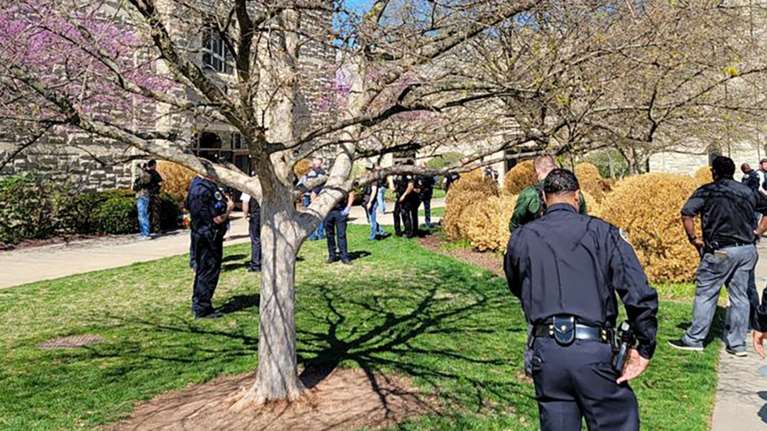 Μακελειό στις ΗΠΑ: 28χρονη άνοιξε πυρ σε χριστιανικό σχολείο του Τενεσί - Επτά νεκροί, ανάμεσά τους και παιδιά [εικόνες-βίντεο]