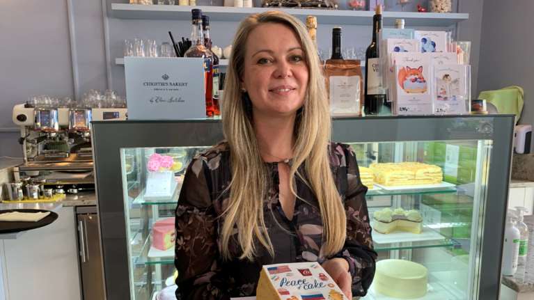 Ελβετία: Αρτοποιός έφτιαξε το &quot;Κέικ της Ειρήνης&quot; για Πούτιν και Μπάιντεν [Εικόνες]