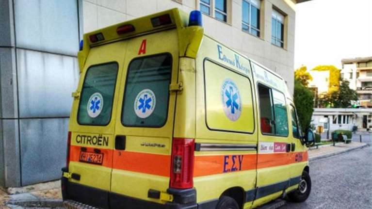 Στη ΜΕΘ Αγρινίου μεταφέρθηκε 16χρονος που έπεσε από τον τρίτο όροφο πολυκατοικίας στο Μεσολόγγι