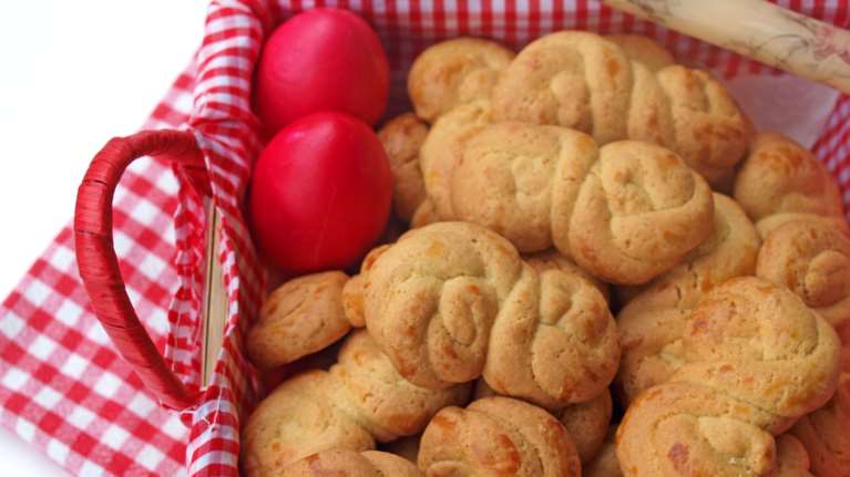 Πετρετζίκης: Η τοπ κλασική συνταγή για τα πασχαλινά κουλουράκια μας