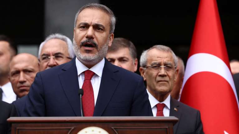 Τουρκικά ΜΜΕ για την ένταση στην Κάσο: Ενεργοποιήθηκαν τα κόκκινα τηλέφωνα - Επιμένει ο Φιντάν για το τουρκολιβυκό μνημόνιο