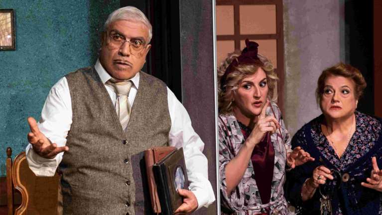 &quot;Το Έκτο Πάτωμα&quot;: Η θρυλική παράσταση ταξιδεύει σε Θεσσαλονίκη και Κρήτη